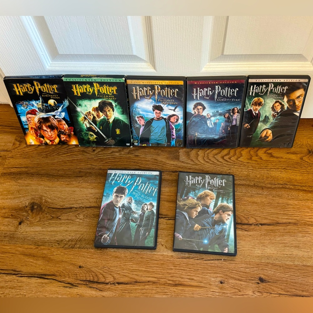 ⚡️ Harry Potter DVD Set- Movies 1-7